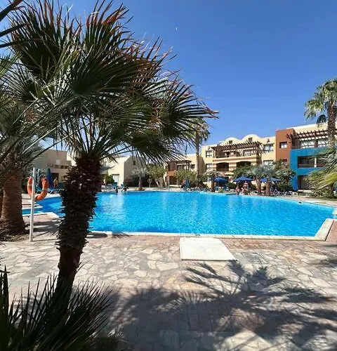 Marina Bliss-seaside Retreat Apartment *