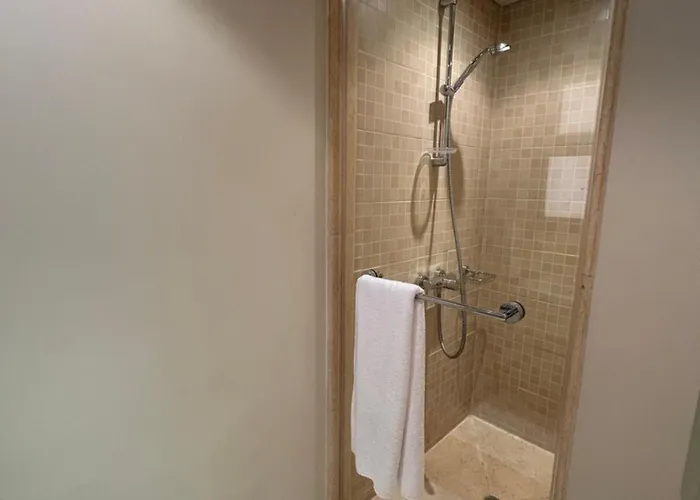 Marina Bliss-seaside Retreat Apartment